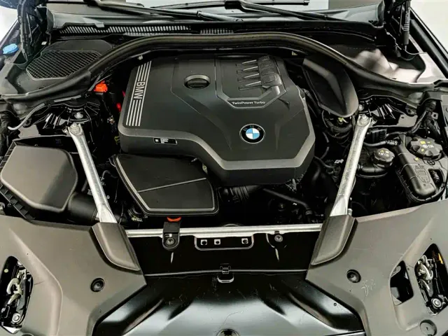 BMW 5 Series — Фото автомобиля 24