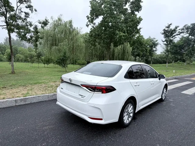 Toyota Corolla — Фото автомобиля 8