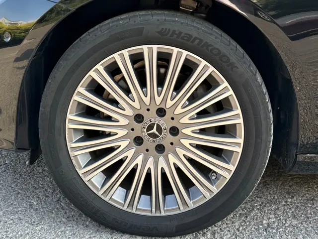 Mercedes-Benz E-Class — Фото автомобиля 6