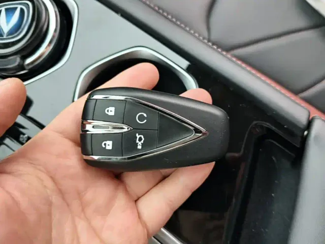 Changan Eado — Фото автомобиля 8