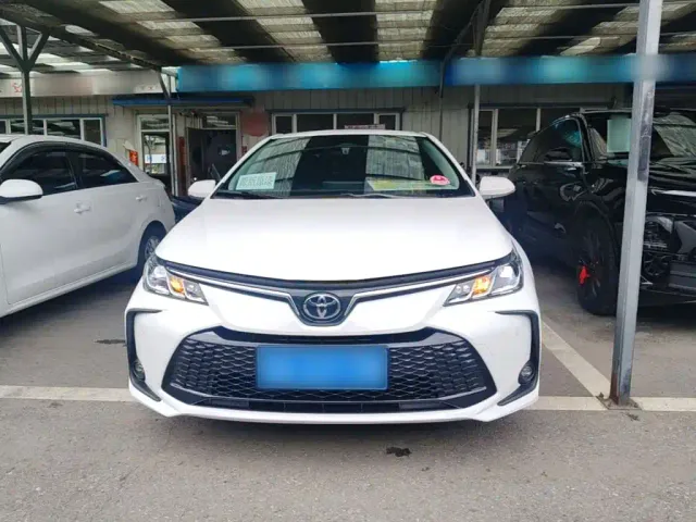Toyota Corolla — Фото автомобиля 2