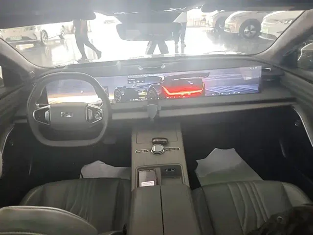 Geely Galaxy E8 — Фото автомобиля 9
