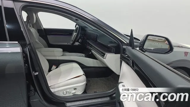 Hyundai Grandeur GN7 — Фото автомобиля 16