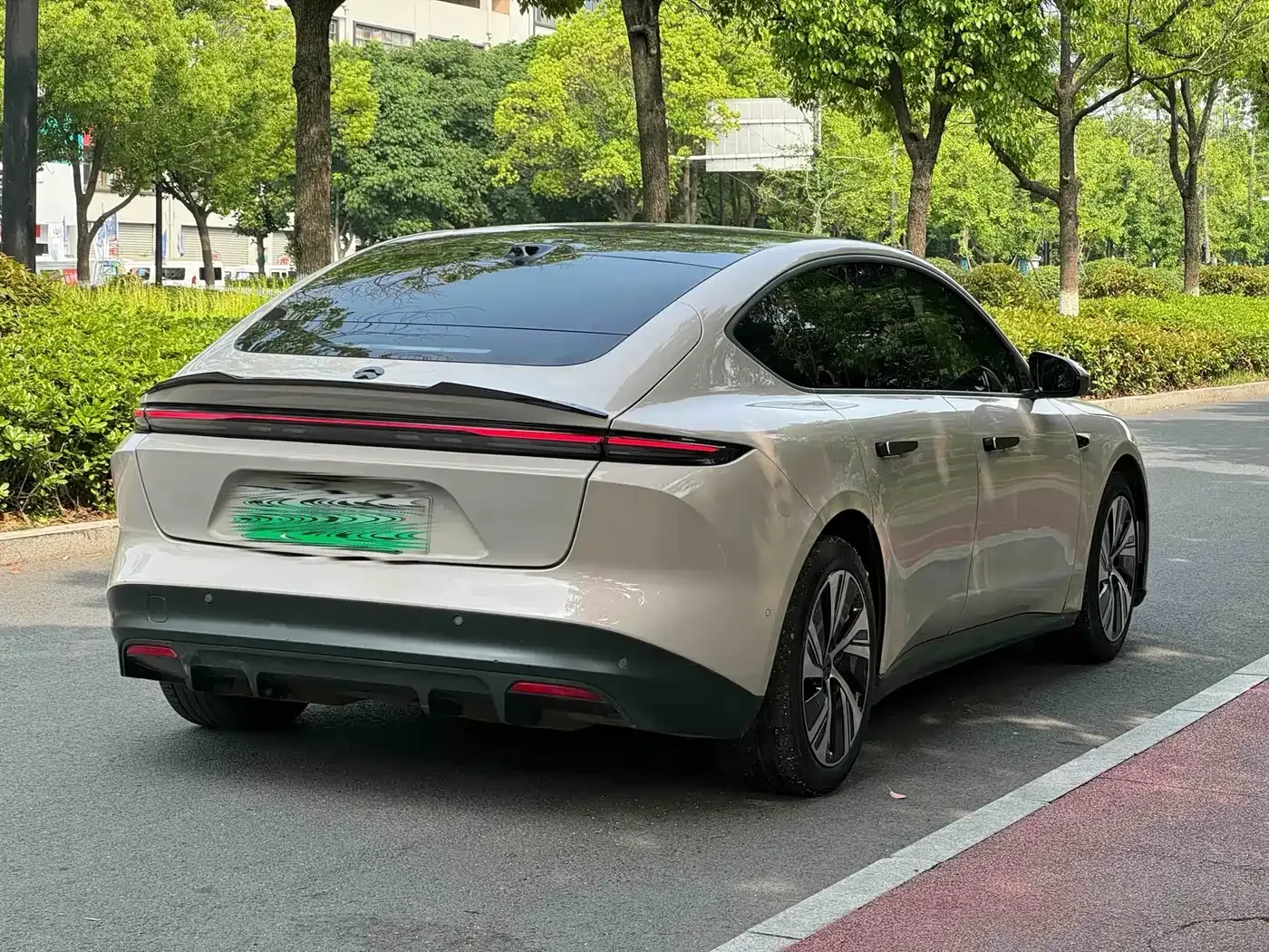 NIO NIO ET5 2022 75kWh — Фото автомобиля 12