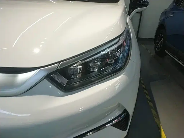 BYD Yuan Pro — Фото автомобиля 23