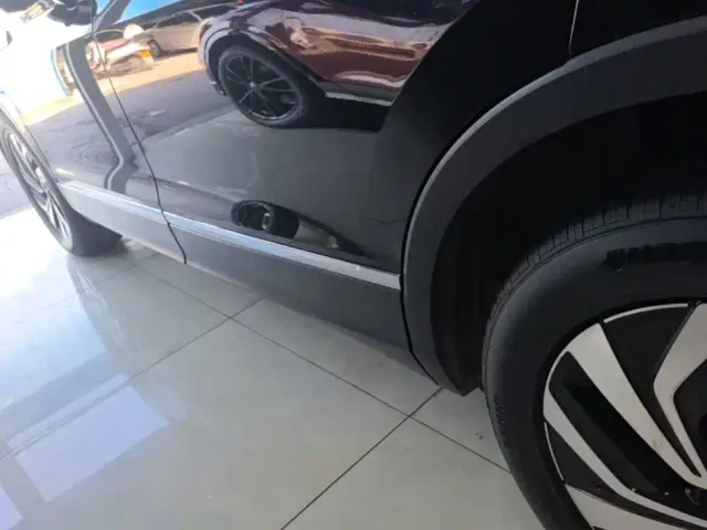 Volkswagen Tiguan L — Фото автомобиля 21