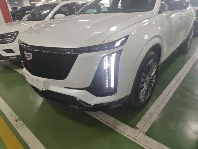 Cadillac XT5 — Фото автомобиля 23