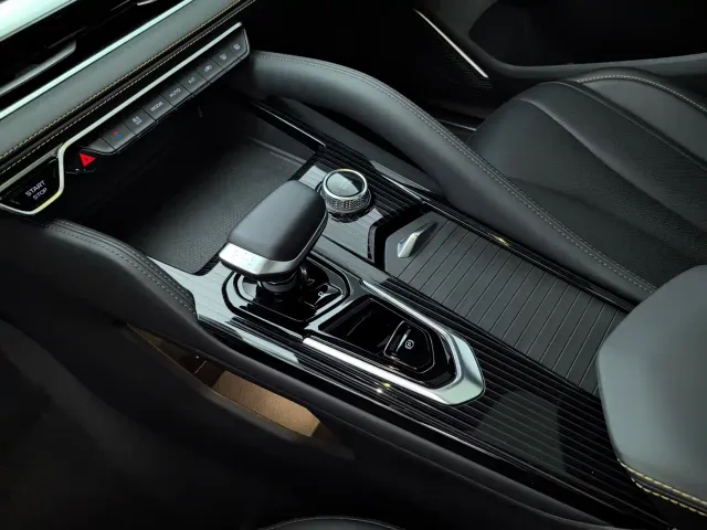 Geely Xingyue L — Фото автомобиля 23