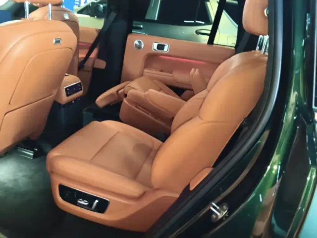 Li Auto L9 — Фото автомобиля 16