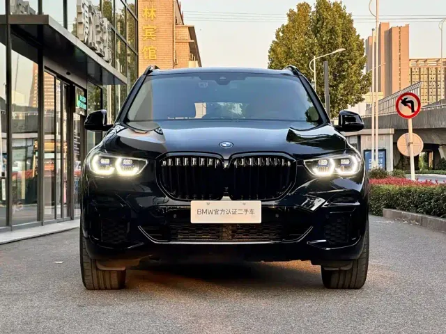 BMW X5 — Фото автомобиля 2