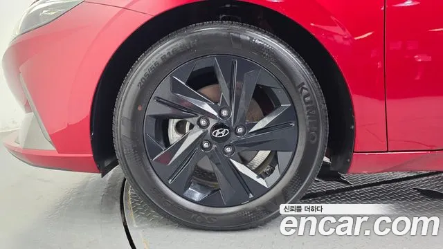 Hyundai Avante CN7 — Фото автомобиля 5