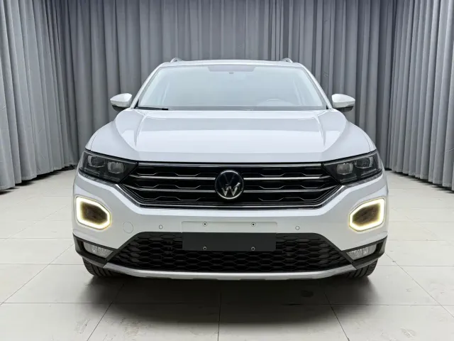 Volkswagen T-Roc — Фото автомобиля 3