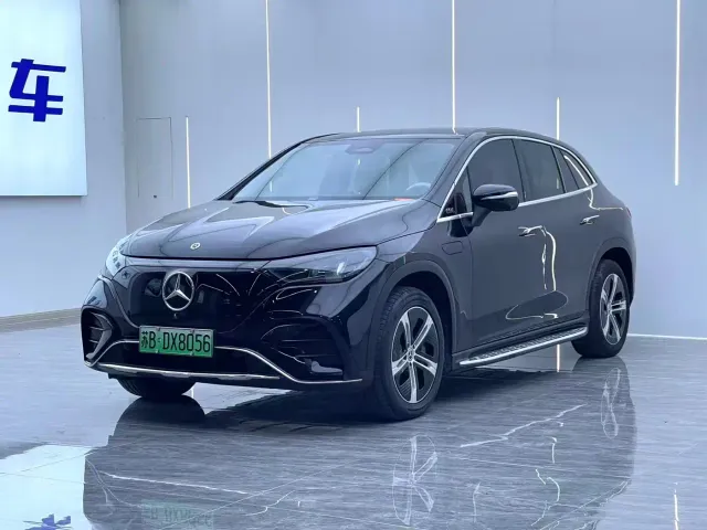 Фотография автомобиля — Mercedes-Benz EQE SUV