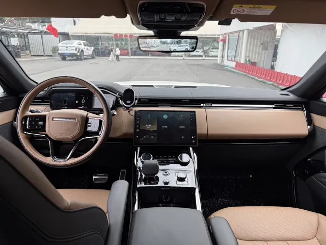 Land Rover Range Rover Sport — Фото автомобиля 8
