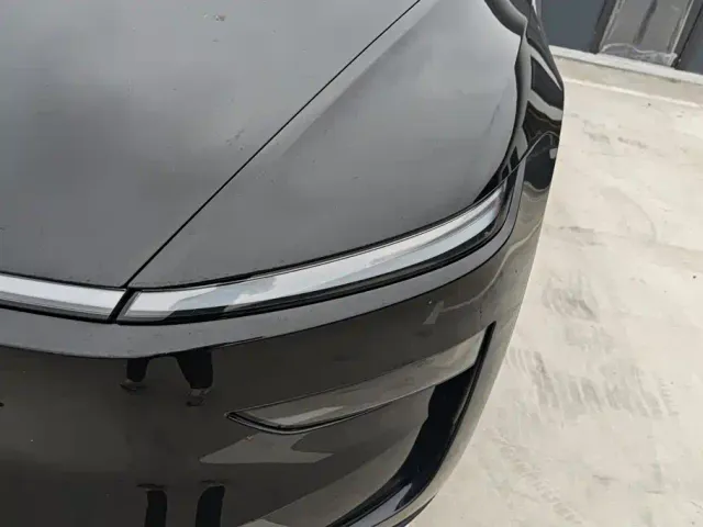 Tesla Model Y — Фото автомобиля 5