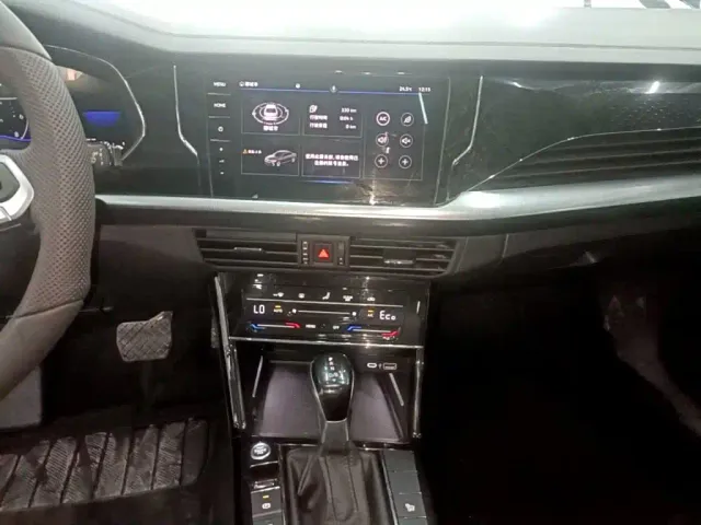 Volkswagen Passat — Фото автомобиля 12
