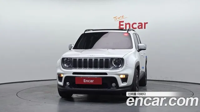 Jeep Renegade — Фото автомобиля 3
