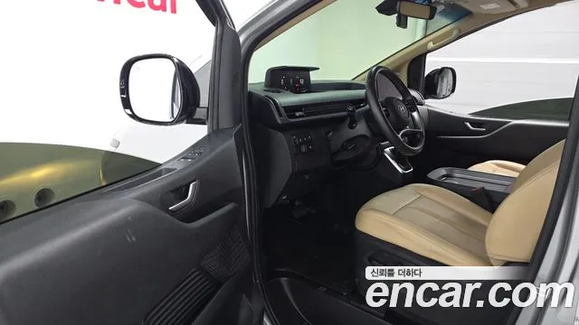Hyundai Staria Staria Карго 5 мест — Фото автомобиля 3