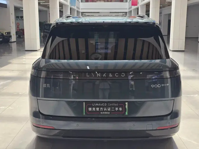 Lynk & Co 900 — Фото автомобиля 14