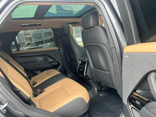 Land Rover Range Rover Sport — Фото автомобиля 13