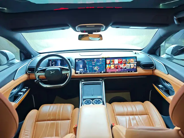 Xpeng G9 — Фото автомобиля 13