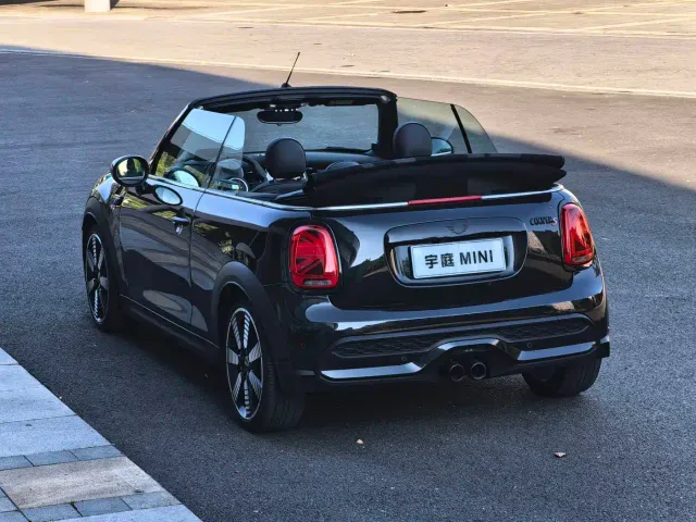 MINI Hatch — Фото автомобиля 2