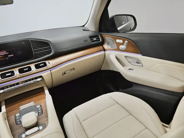 Mercedes-Benz GLE-Class — Фото автомобиля 10