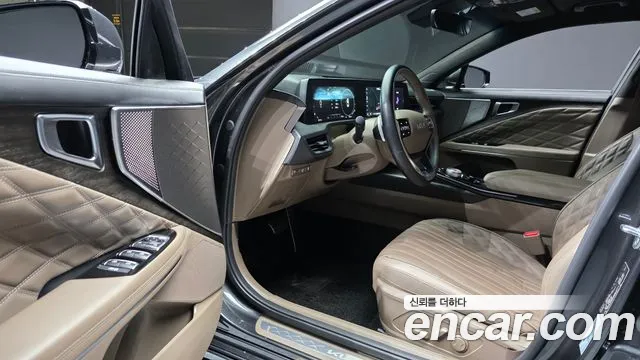 Kia K8 — Фото автомобиля 15