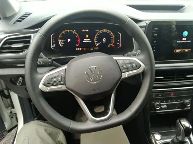 Volkswagen Tharu — Фото автомобиля 10