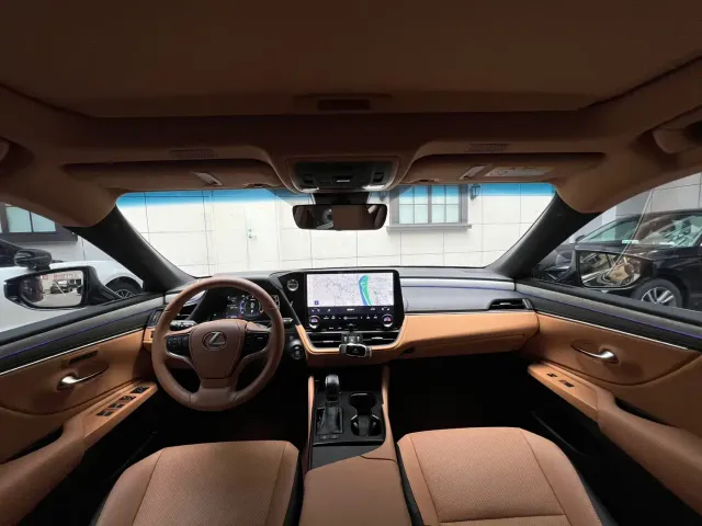 Lexus ES — Фото автомобиля 6
