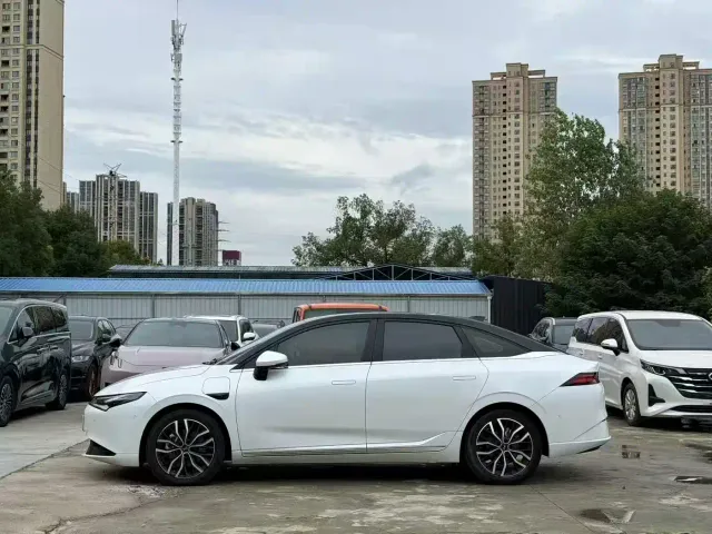 Xpeng P5 — Фото автомобиля 3