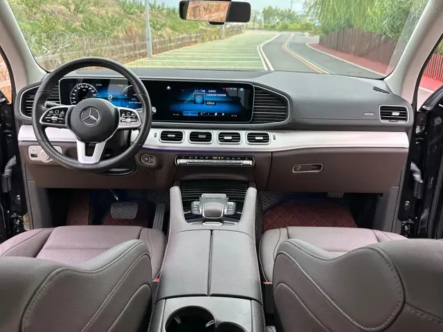 Mercedes-Benz GLE-Class — Фото автомобиля 14