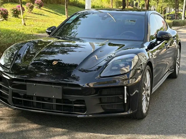 Фотография автомобиля — Porsche Panamera