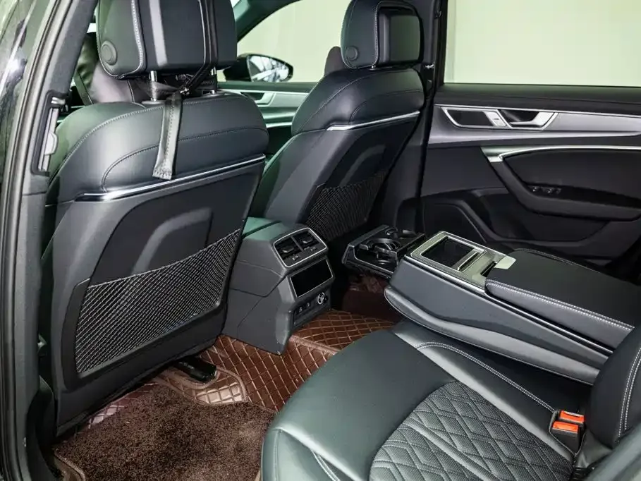 Audi Audi A6L 2025 45 TFSI Premium Sport — Фото автомобиля 15
