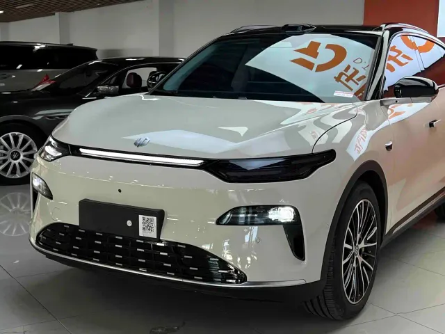 Leapmotor C11 — Фото автомобиля 4
