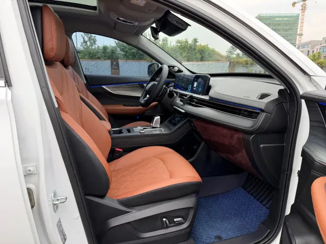 Chery Tiggo 8 PLUS — Фото автомобиля 12