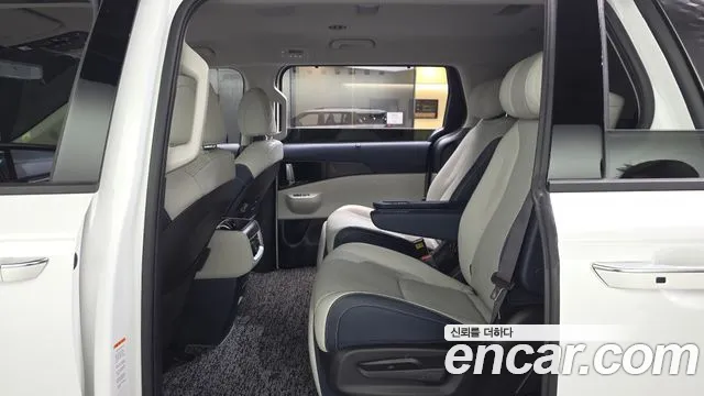 Kia Carnival 4th Gen — Фото автомобиля 16