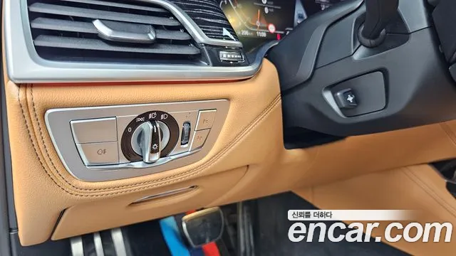BMW 7-Series — Фото автомобиля 18