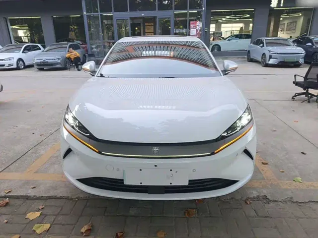 BYD Qin L — Фото автомобиля 2
