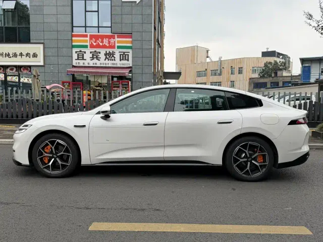 Changan Qiyuan A06 — Фото автомобиля 3