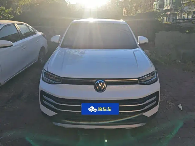 Volkswagen Tharu — Фото автомобиля 2