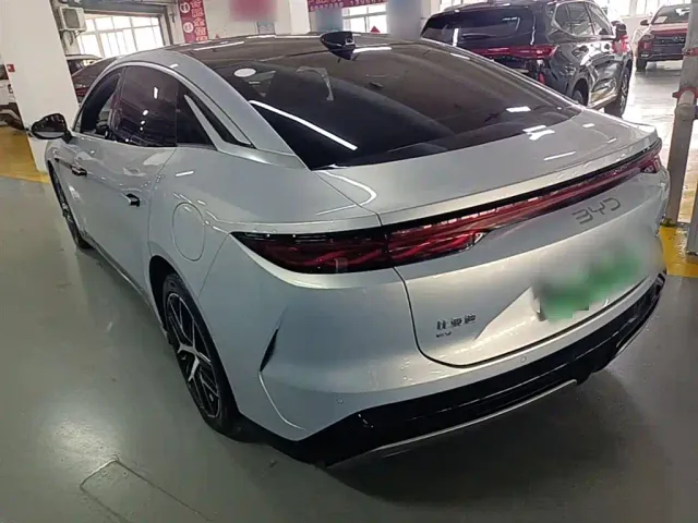 BYD Han L — Фото автомобиля 4