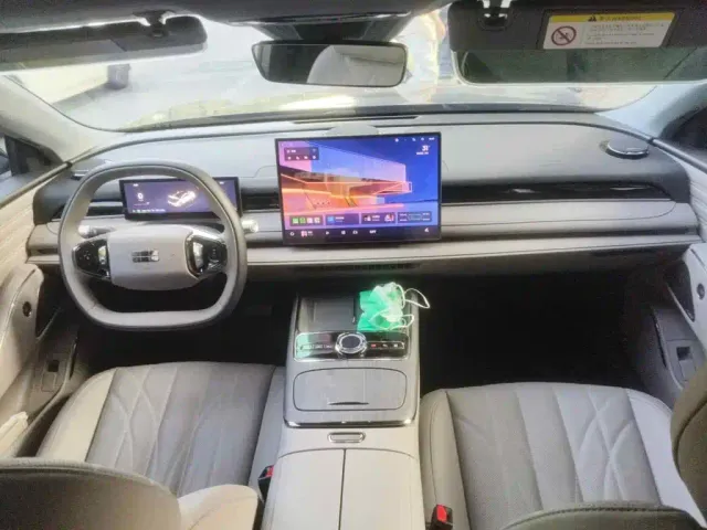 Geely Galaxy Xingyao 8 — Фото автомобиля 12