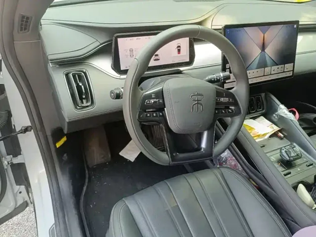 BYD Song L EV — Фото автомобиля 10