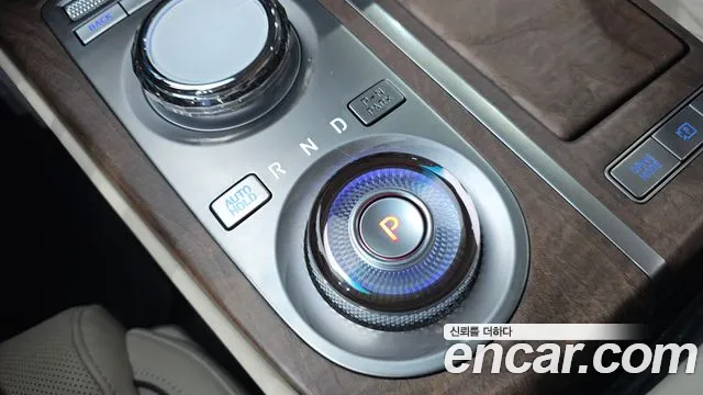 Genesis G80 Бензин 2.5 турбо AWD — Фото автомобиля 9