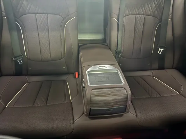 BMW 5 Series — Фото автомобиля 6
