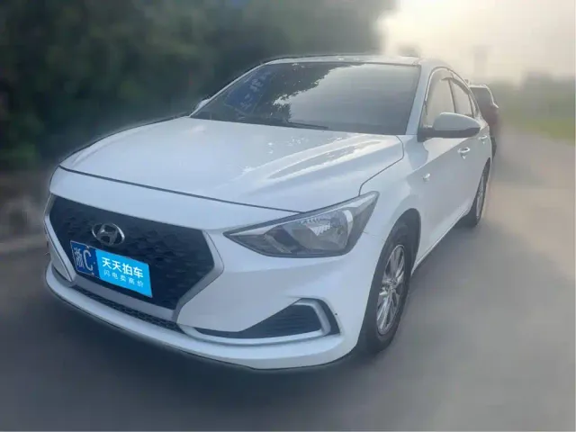 Фотография автомобиля — Hyundai Elantra