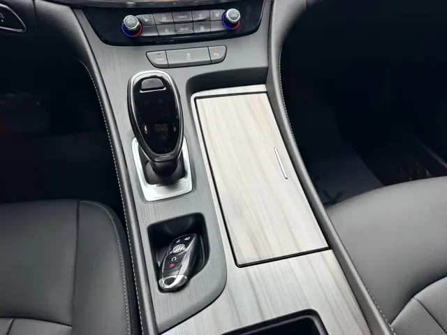 Buick LaCrosse — Фото автомобиля 13
