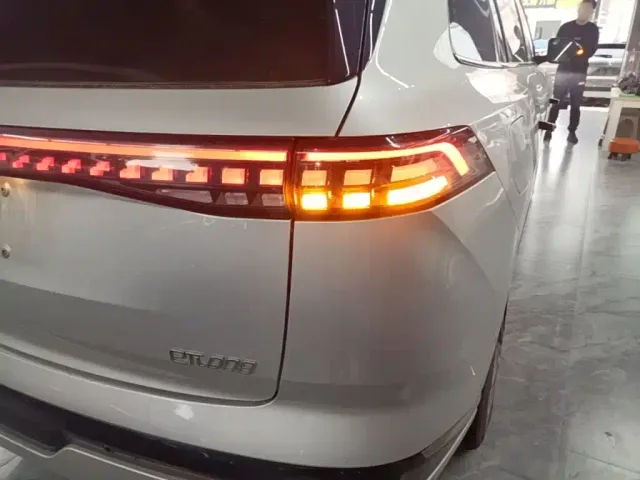 Dongfeng eπ 008 — Фото автомобиля 23