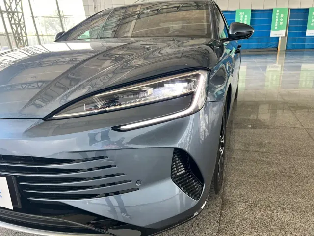 BYD Seal 07 DM-i — Фото автомобиля 13